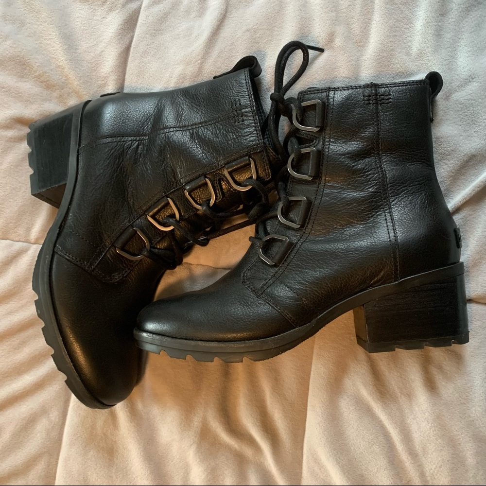 Sorel Cate lace bootie